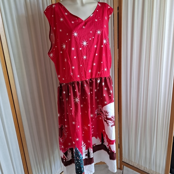 Homemade v-neck Christmas dress - Picture 2 of 8